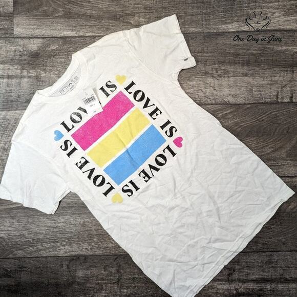Fifth Sun Love Is Short Sleeve Tee Shirt Size S - Picture 1 of 5